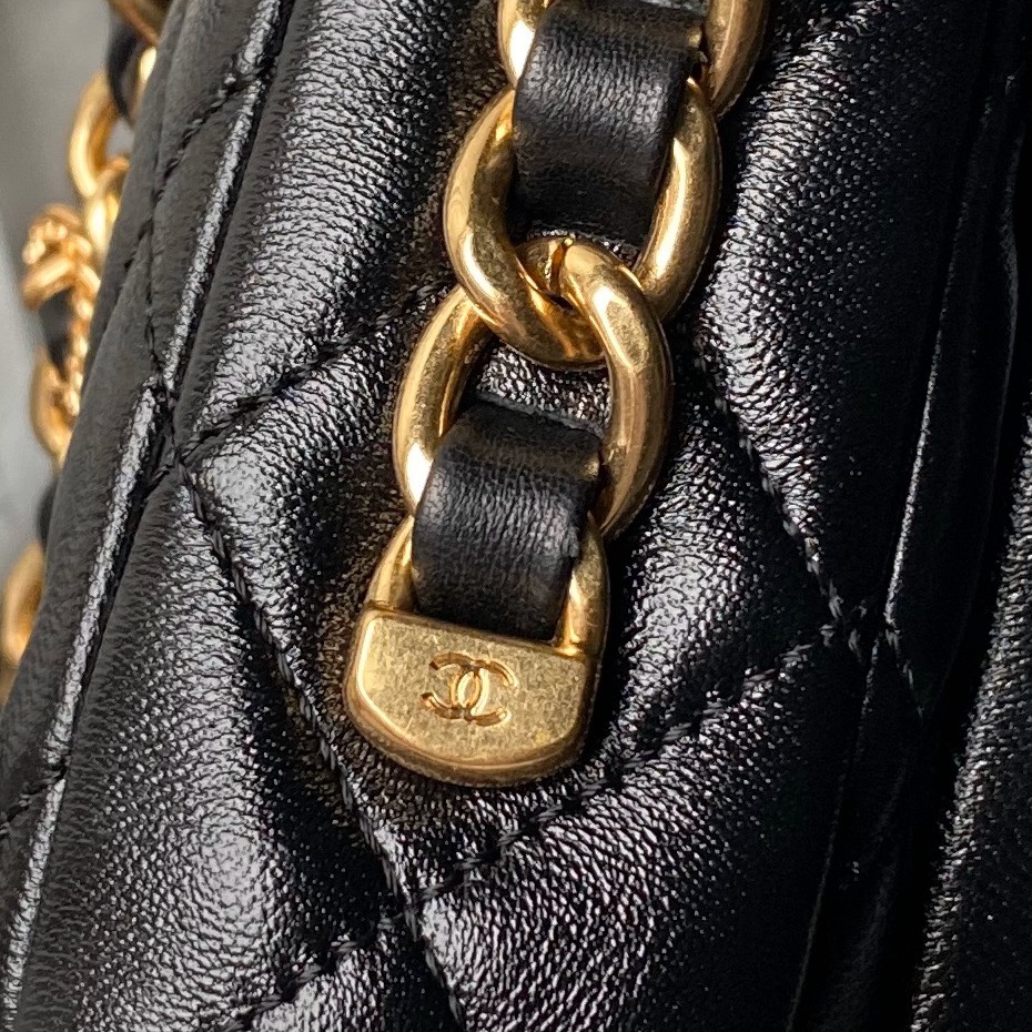 [TOP] CHANEL 24A Messenger Bag 14.5×24×6.5cm - 3 Colos