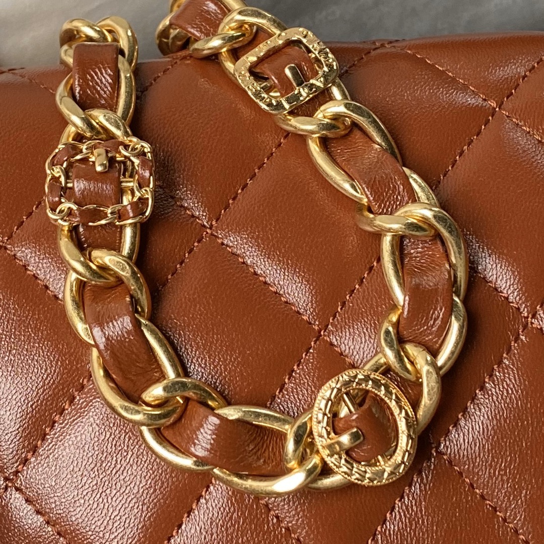 [TOP] CHANEL 24A Messenger Bag 14.5×24×6.5cm - 3 Colos