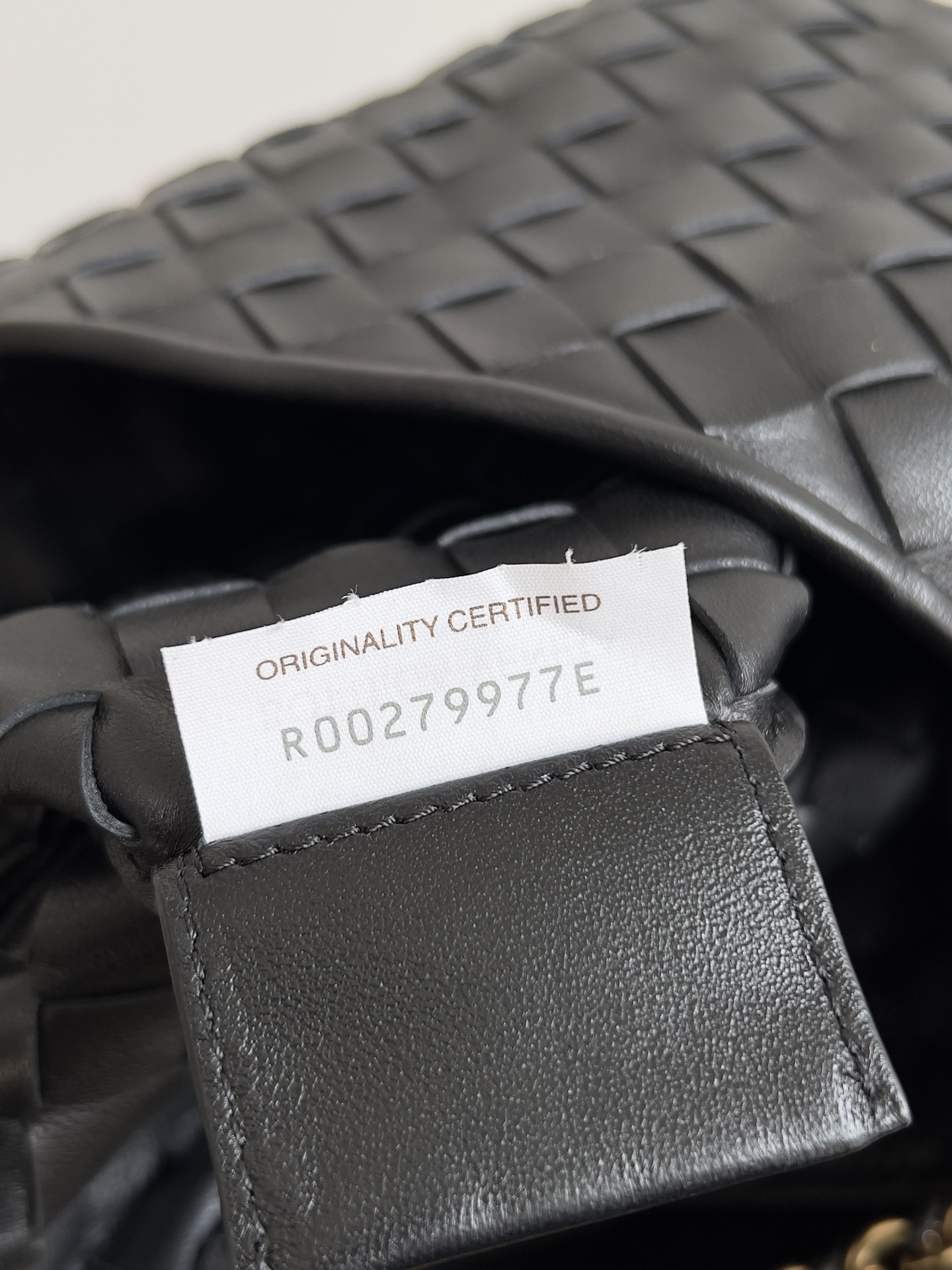 [TOP] Bottega Veneta BV Sardine Bag Intrecciato Weave with Chain 33x20x4 cm - Black