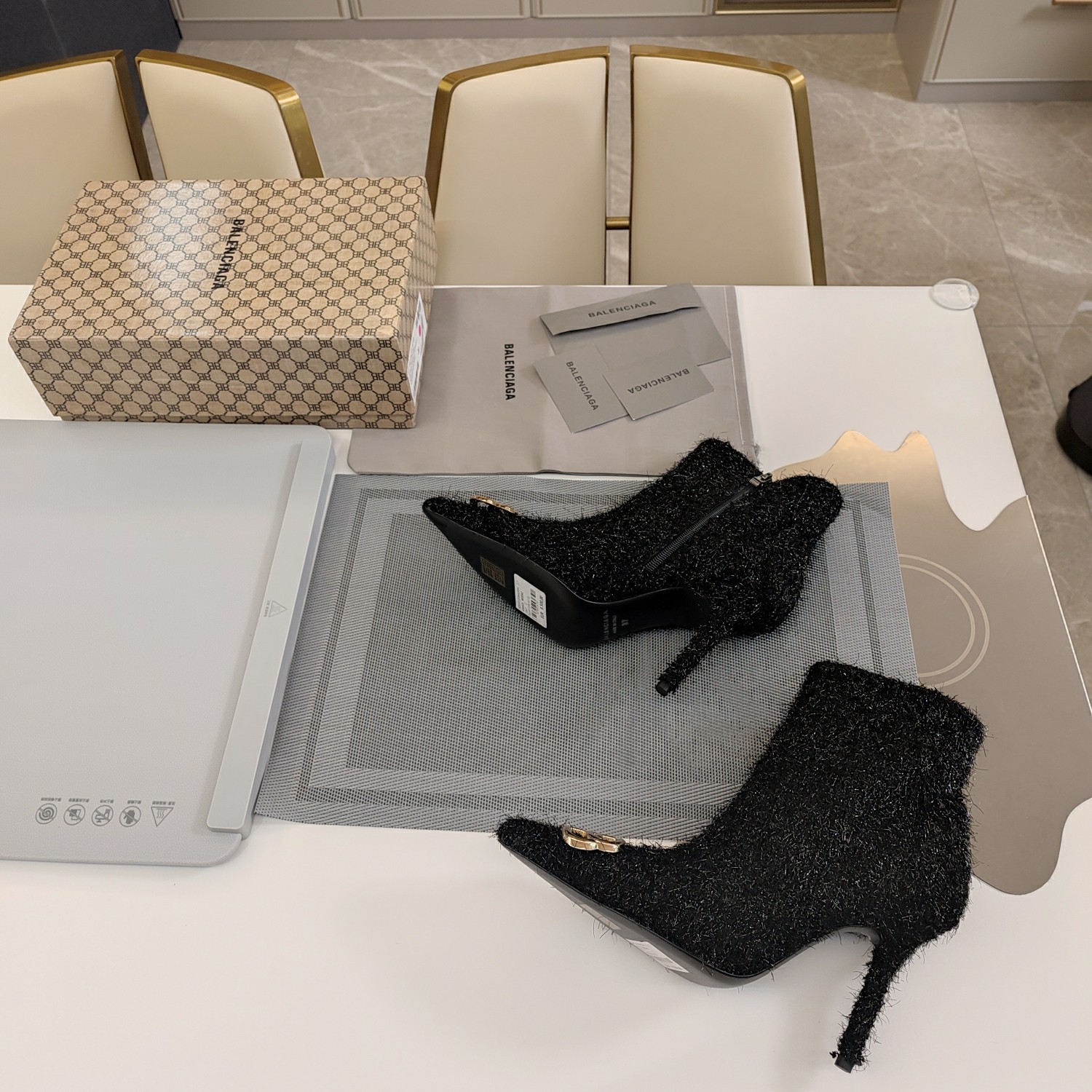 [TOP] BALENCIAGA 10cm High Heel Tweed Boots with BB Logo -  Black