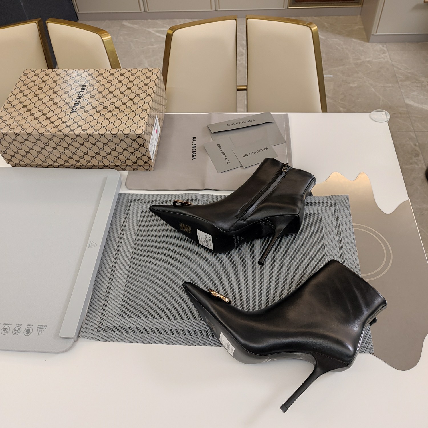 [TOP] BALENCIAGA 10cm High Heel Boots with BB Logo -  Black