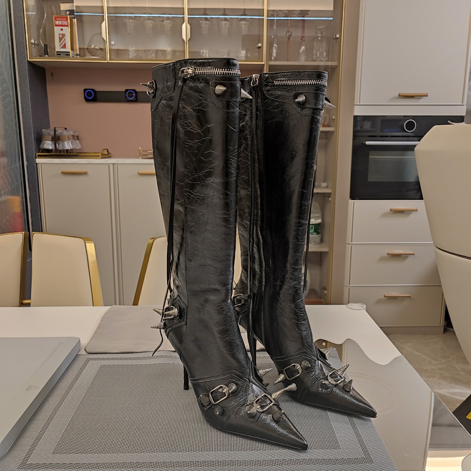 [TOP] BALENCIAGA 9cm High Heel Boots with Rivet -  Black