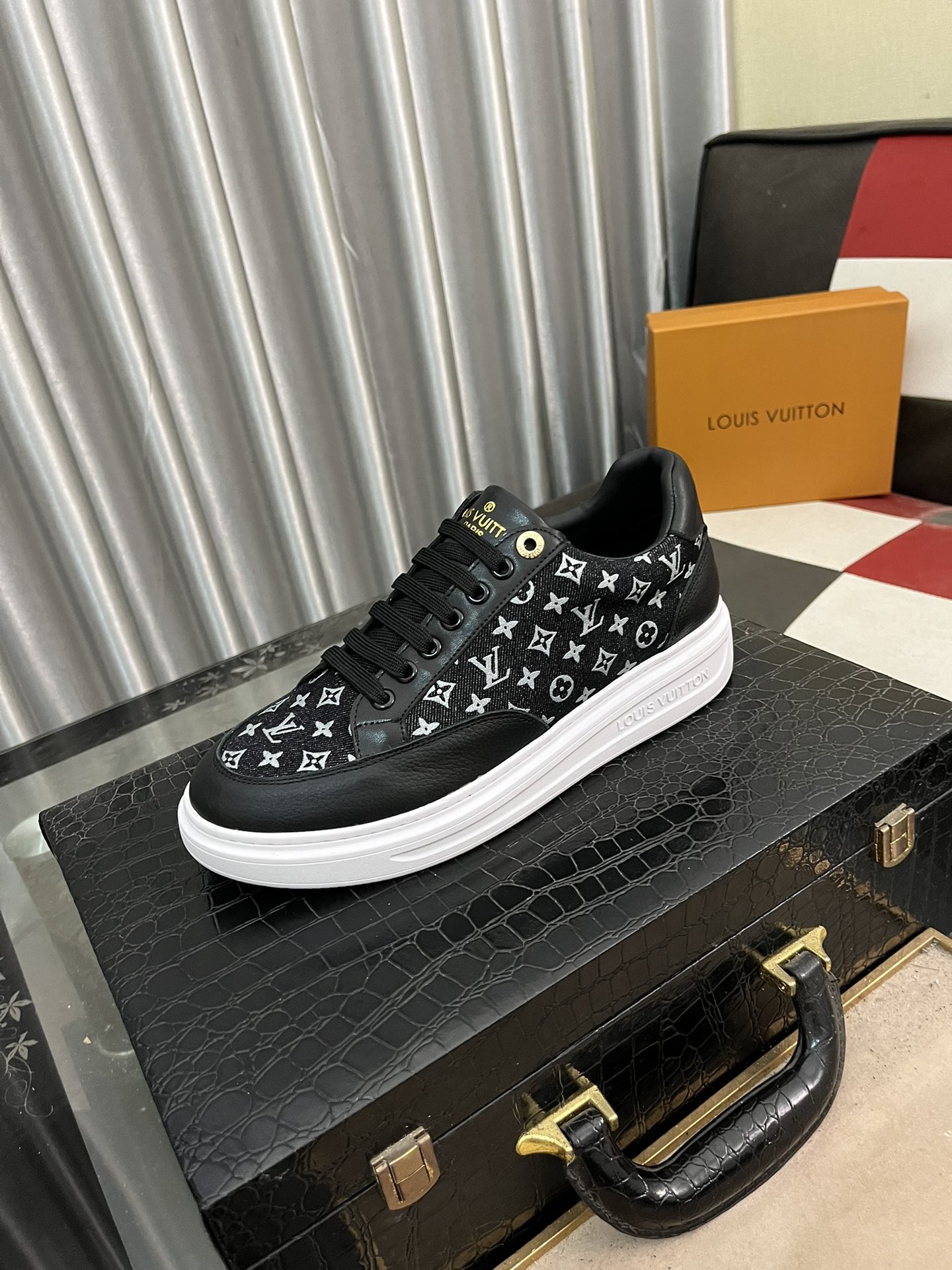 [TOP] Louis Vuitton LV Men's Casual Shoes-3 Colors