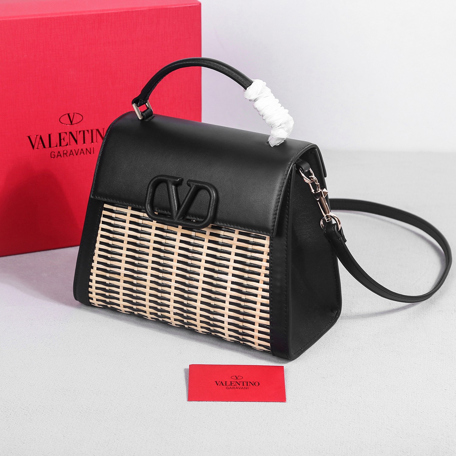 [TOP] VALENTINO Garavani Vsling Bag Calfskin & Bamboo Woven 25x15x11cm