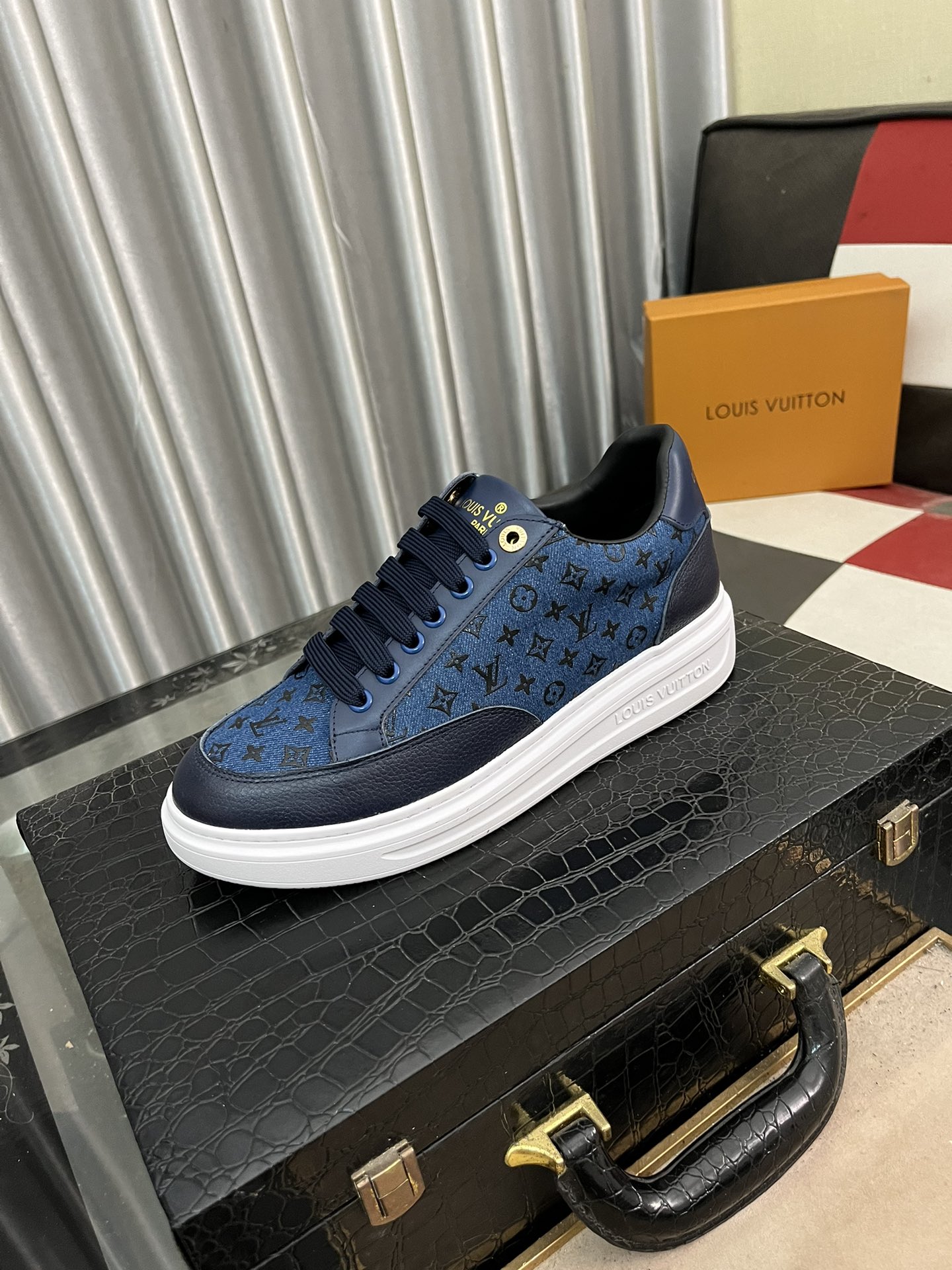 [TOP] Louis Vuitton LV Men's Casual Shoes-3 Colors