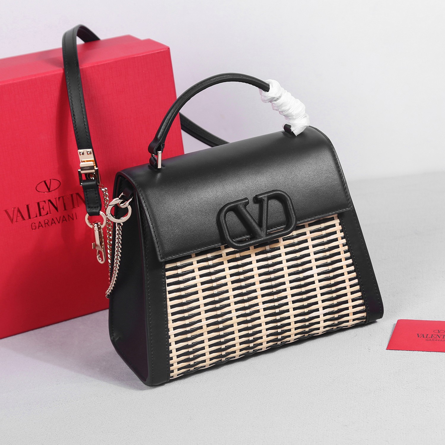 [TOP] VALENTINO Garavani Vsling Bag Calfskin & Bamboo Woven 25x15x11cm