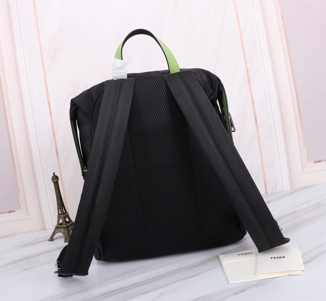 [TOP] FENDI Nylon Backpack 35✘40✘15cm - Black