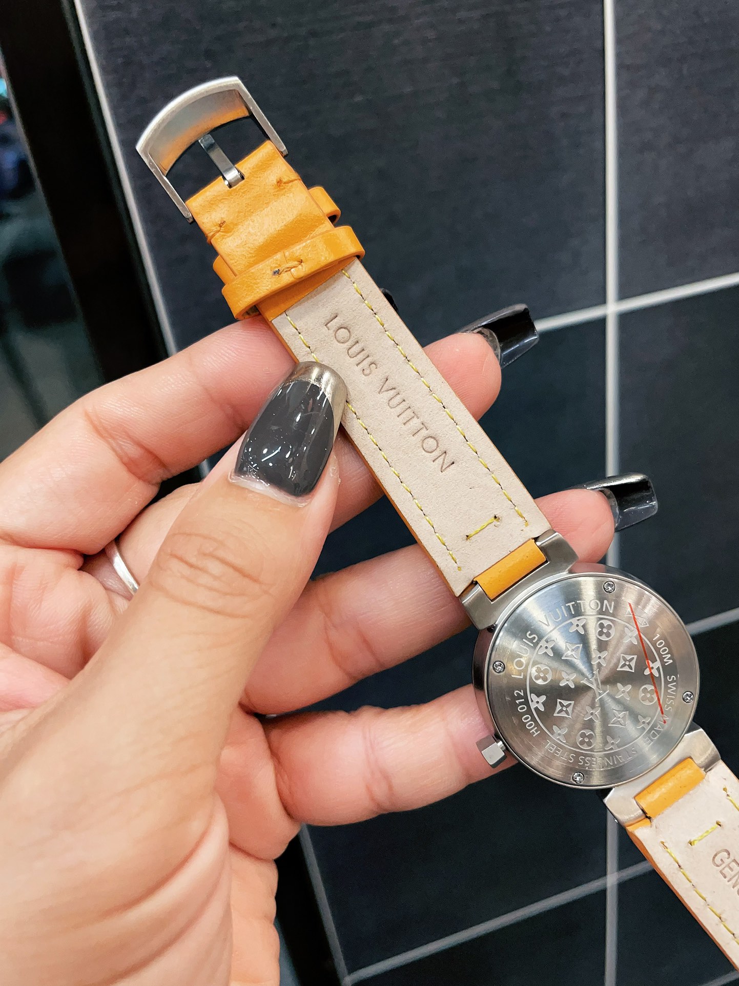 [TOP] Louis Vuitton LV  Watch 34mm - Yellow