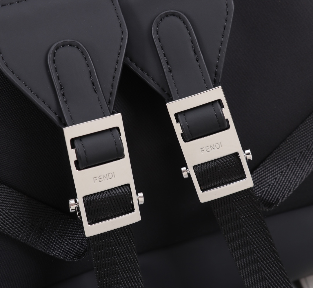 [TOP] FENDI Nylon Backpack 35✘40✘15cm - Black