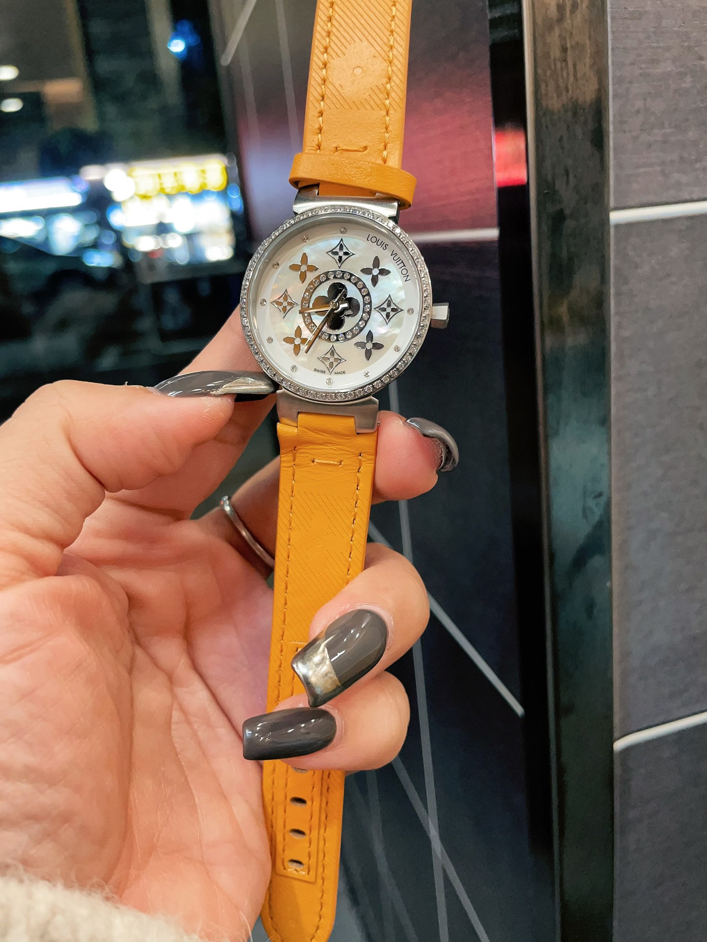 [TOP] Louis Vuitton LV  Watch 34mm - Yellow