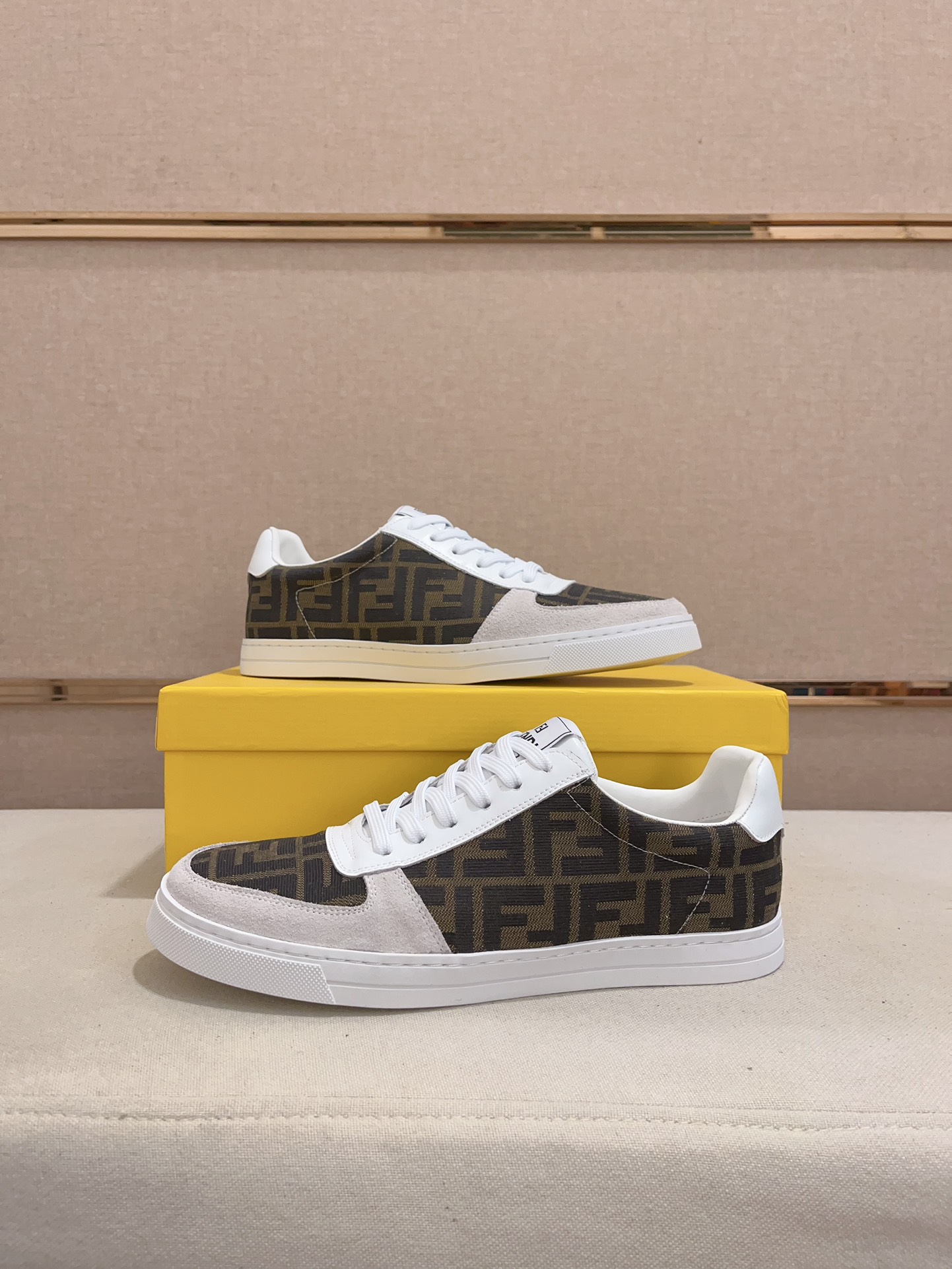 [TOP] FENDI Men's  Casual Shoes - 3 Colors