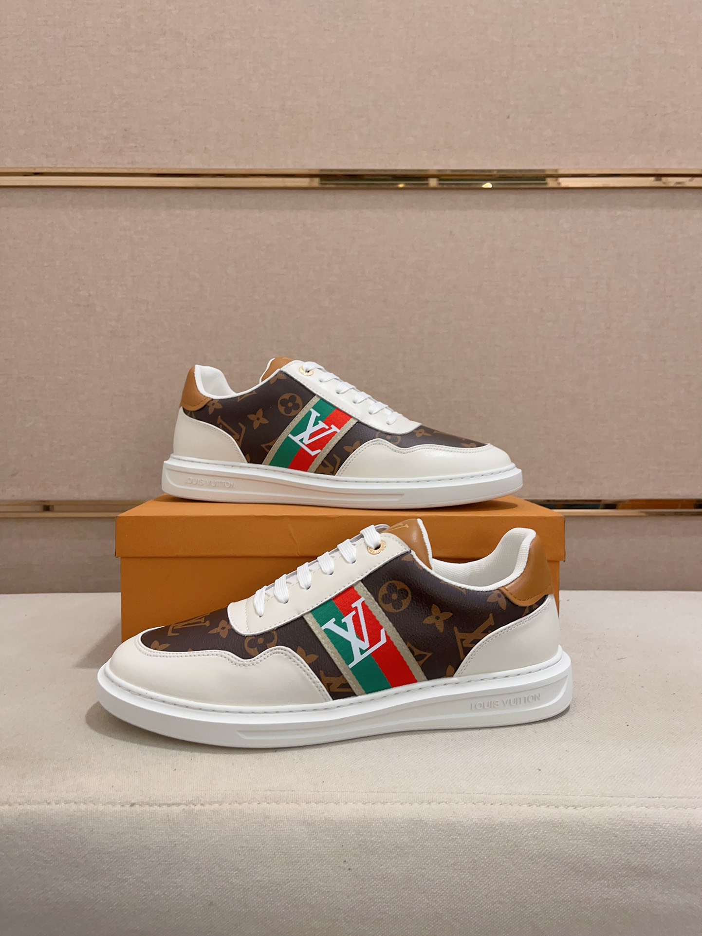 [TOP] Louis Vuitton LV Men's Casual Shoes-2 Colors