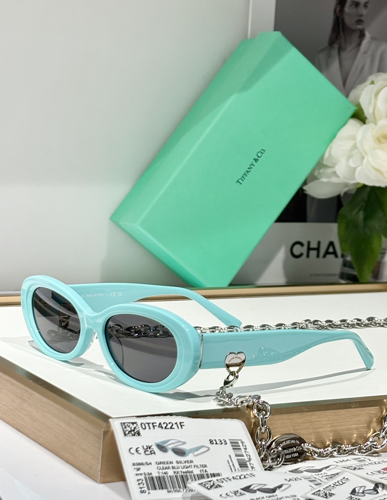 [TOP] Tiffany & Co Sunglasses - 7 Colors