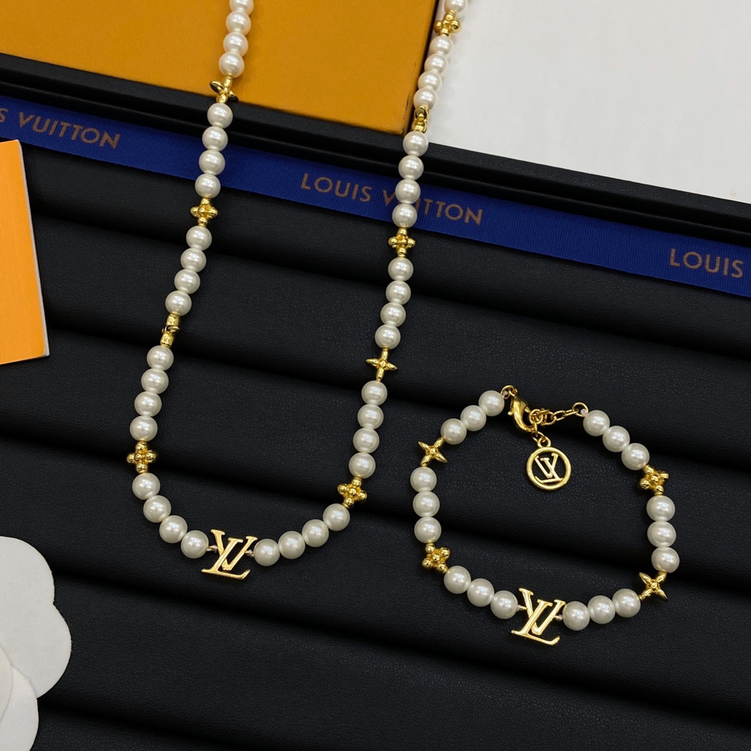 [TOP] Louis Vuitton LV Necklaces + Bracelets - 3 Colour