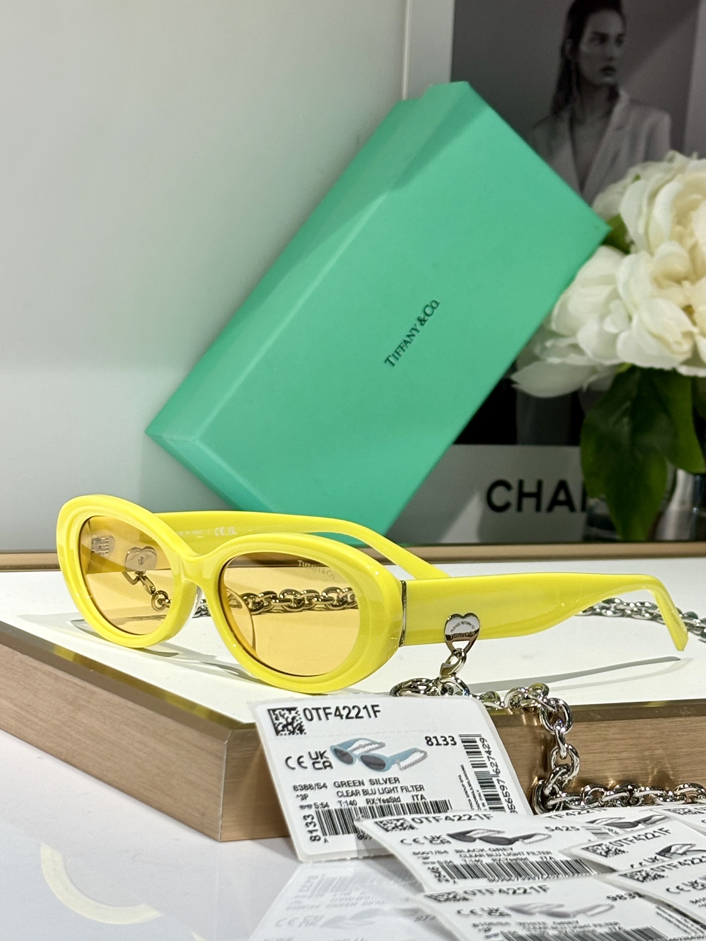 [TOP] Tiffany & Co Sunglasses - 7 Colors