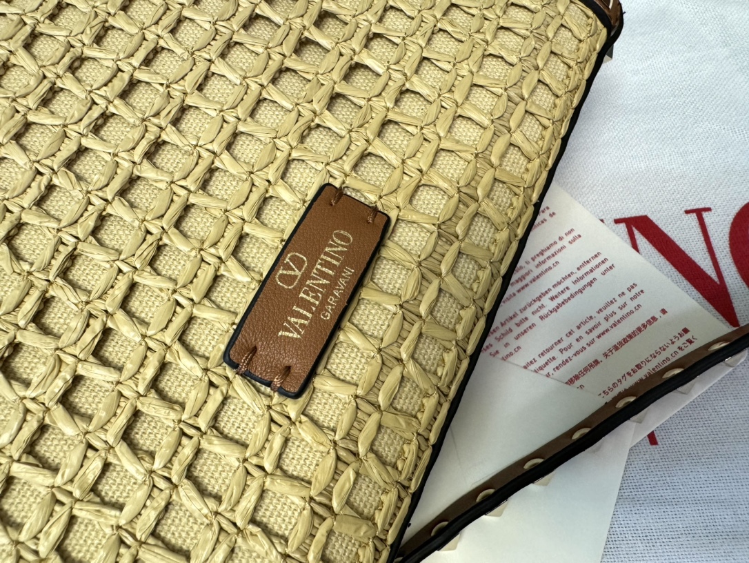 [TOP] VALENTINO Rockstud Bags Raffia Messenger bag 22.5*5*16cm - Brown