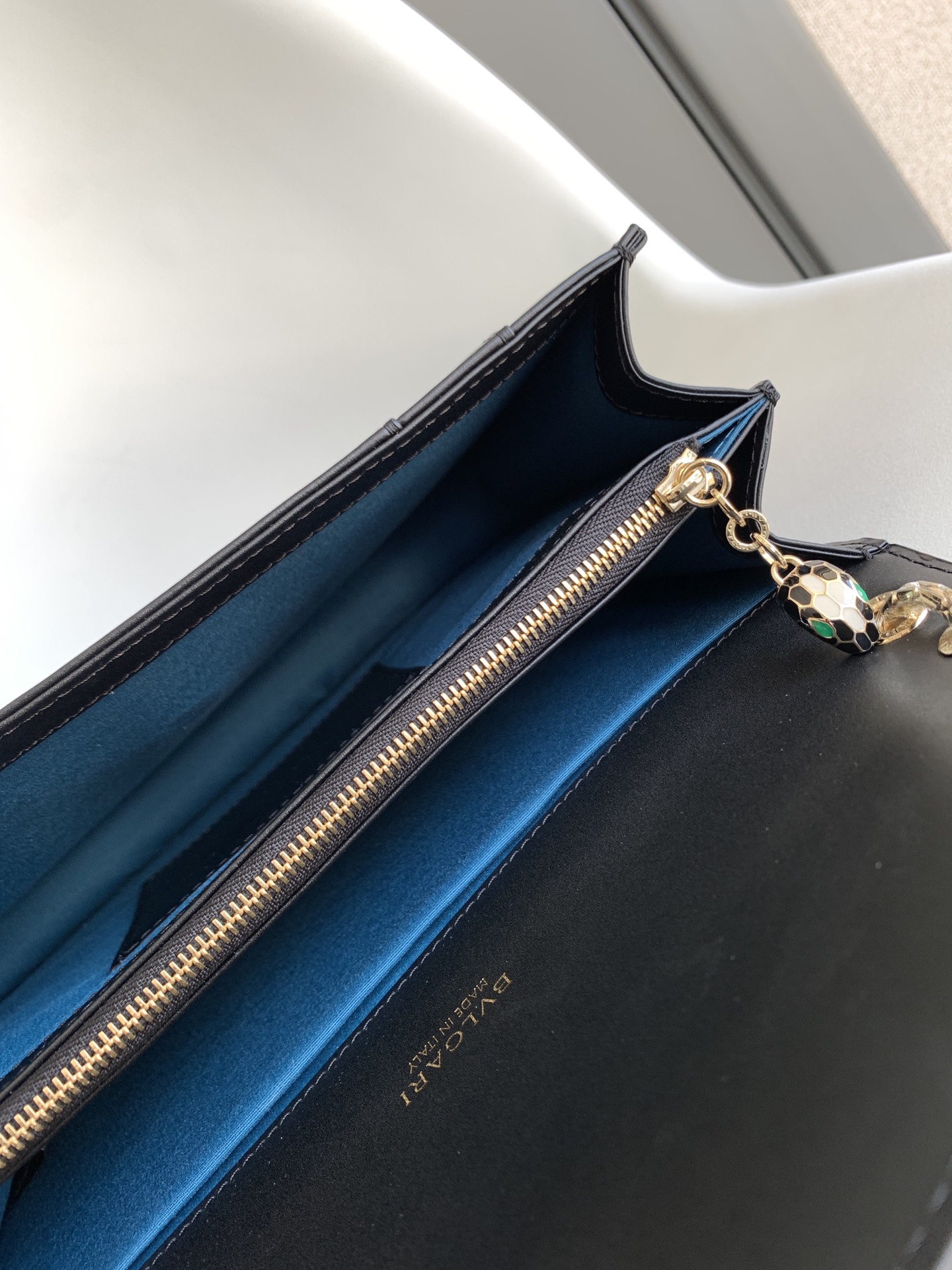 [TOP] BVLGARI Serpenti Forever Crossbody Bag 27.5x18x7cm - Black