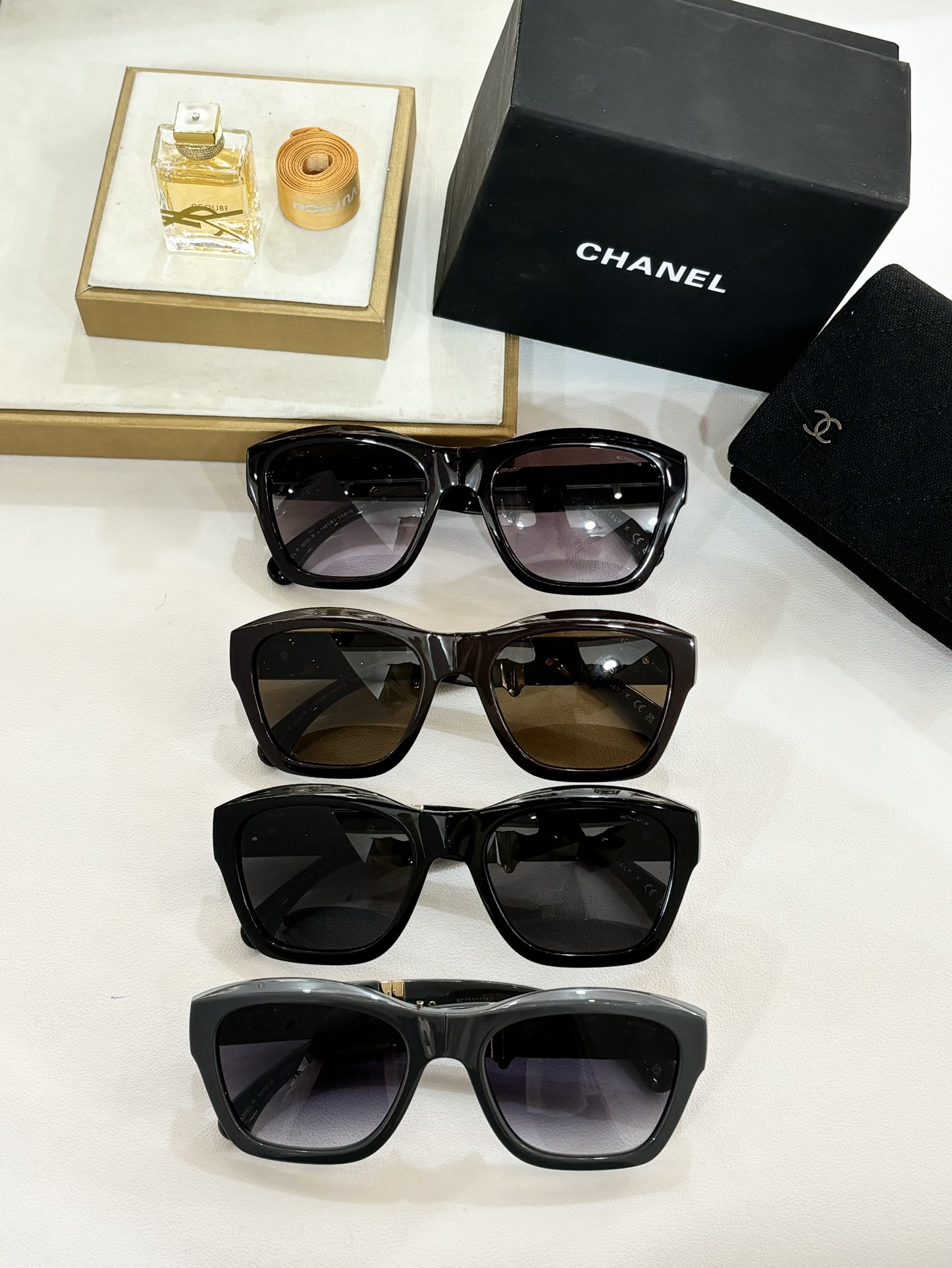 [TOP] CHANEL Fold Sunglasses - 4 Colors