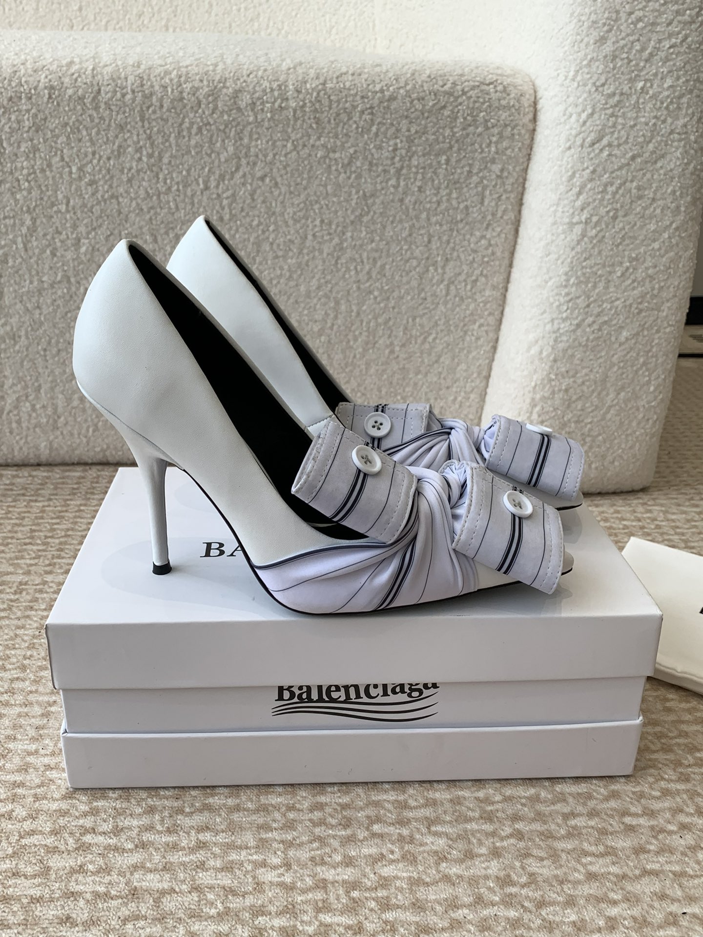 [TOP] BALENCIAGA Sleeve Design Pumps -  3 Color