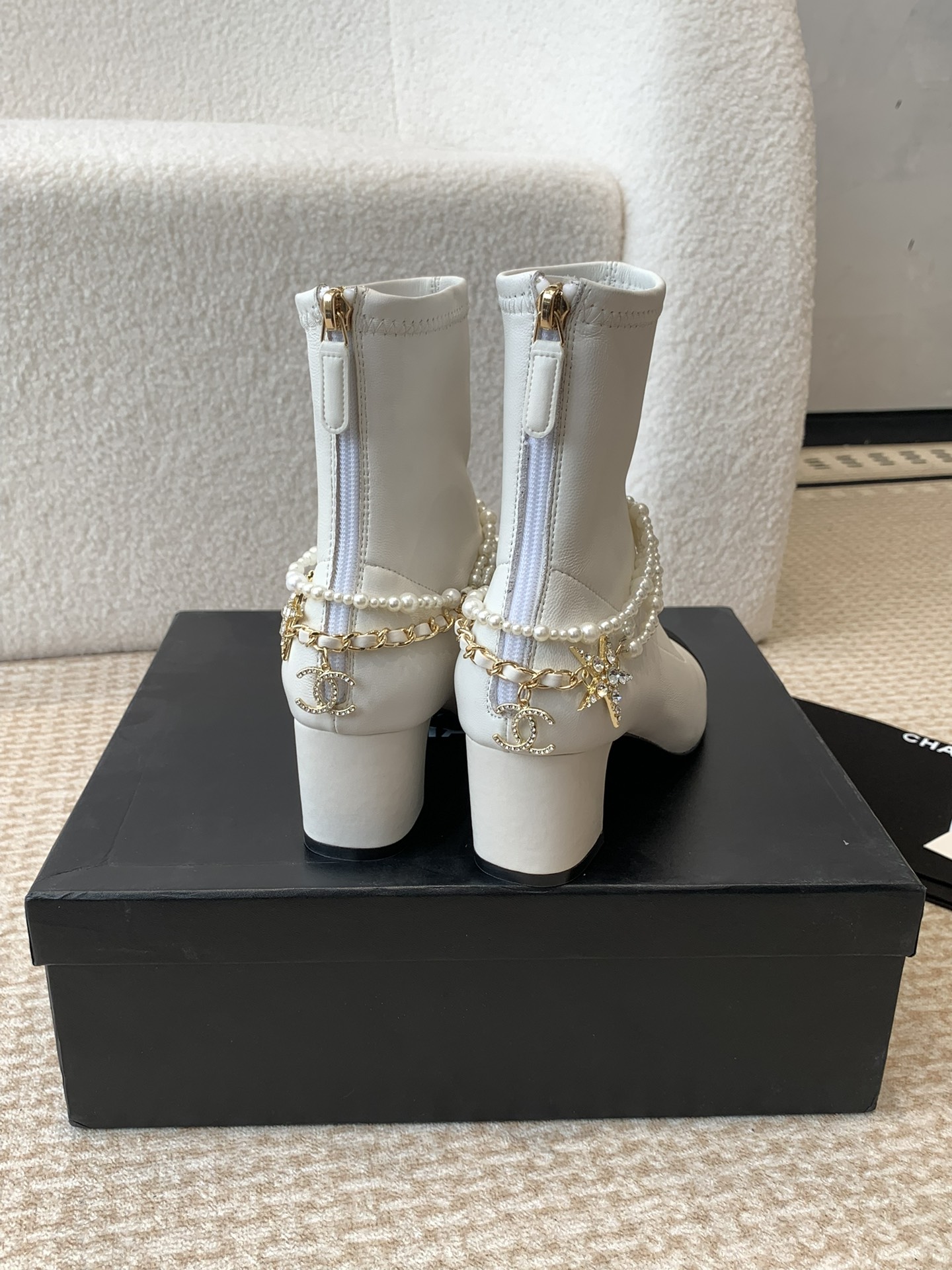 [TOP] CHANEL CC Boots with Pearls - Black & White