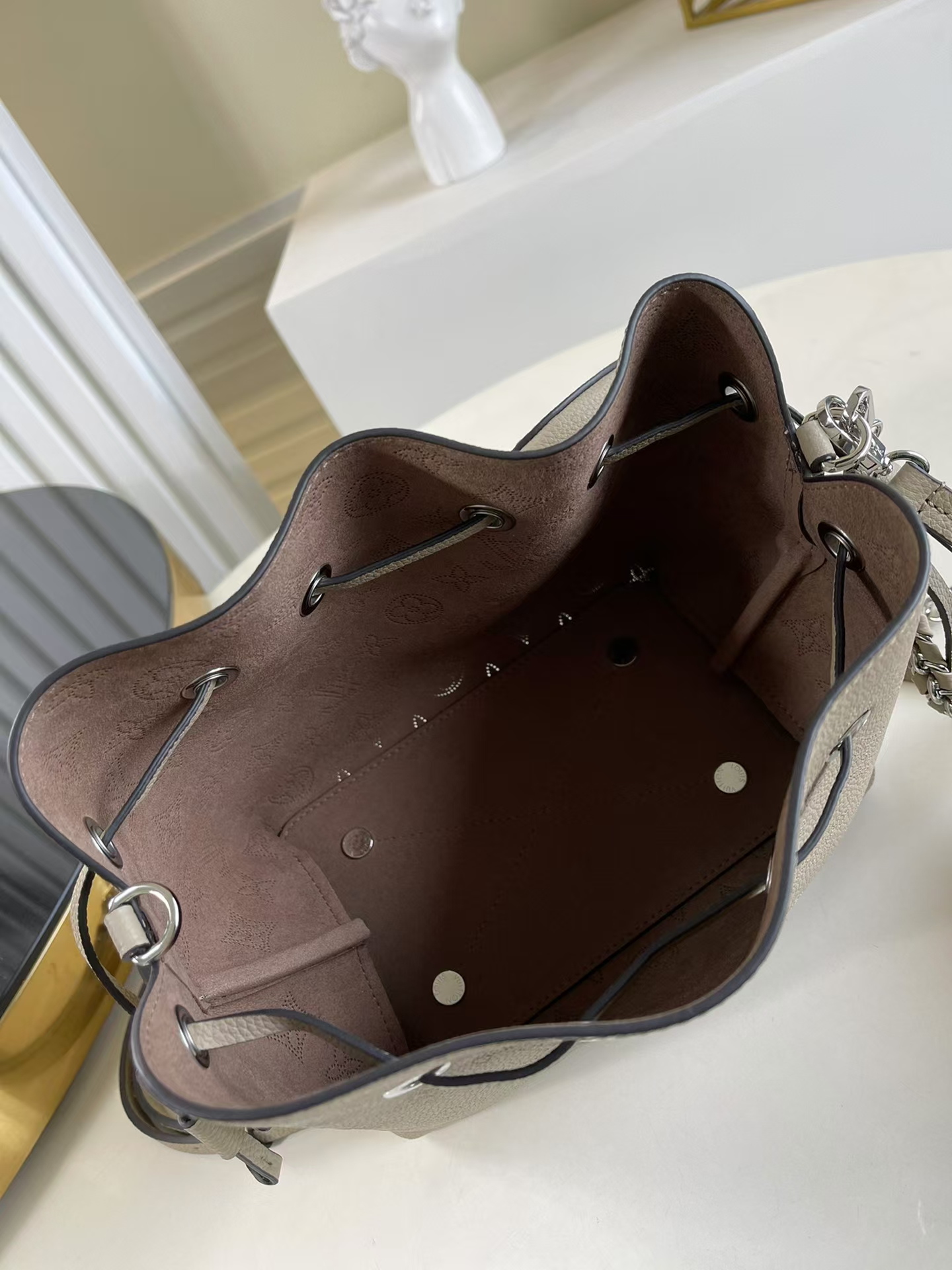 [TOP] Louis Vuitton LV Bella Mahina Bucket Bag 19x22x14 cm - Gray