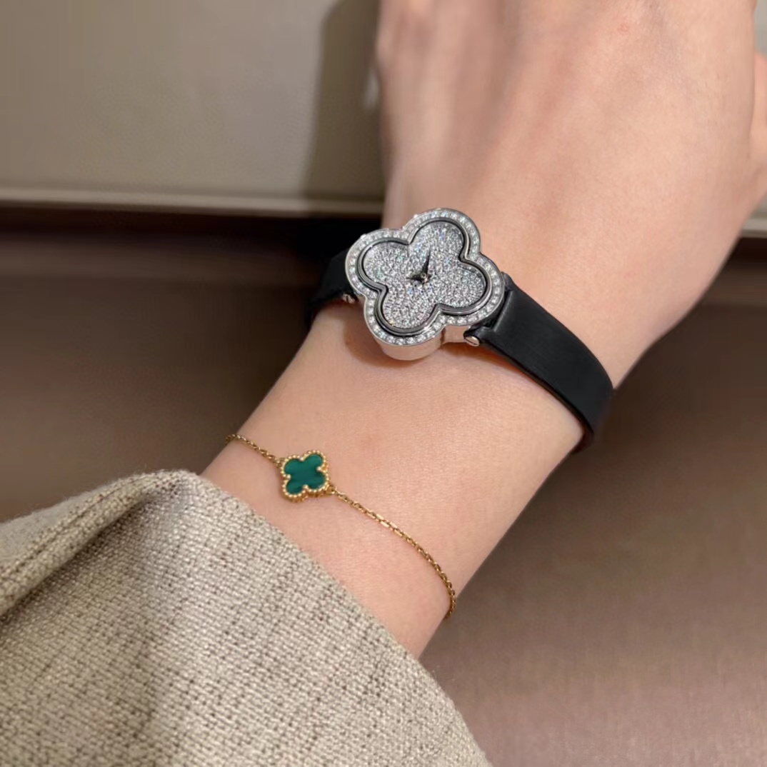 [TOP] Van Cleef & Arpels Watch - Black