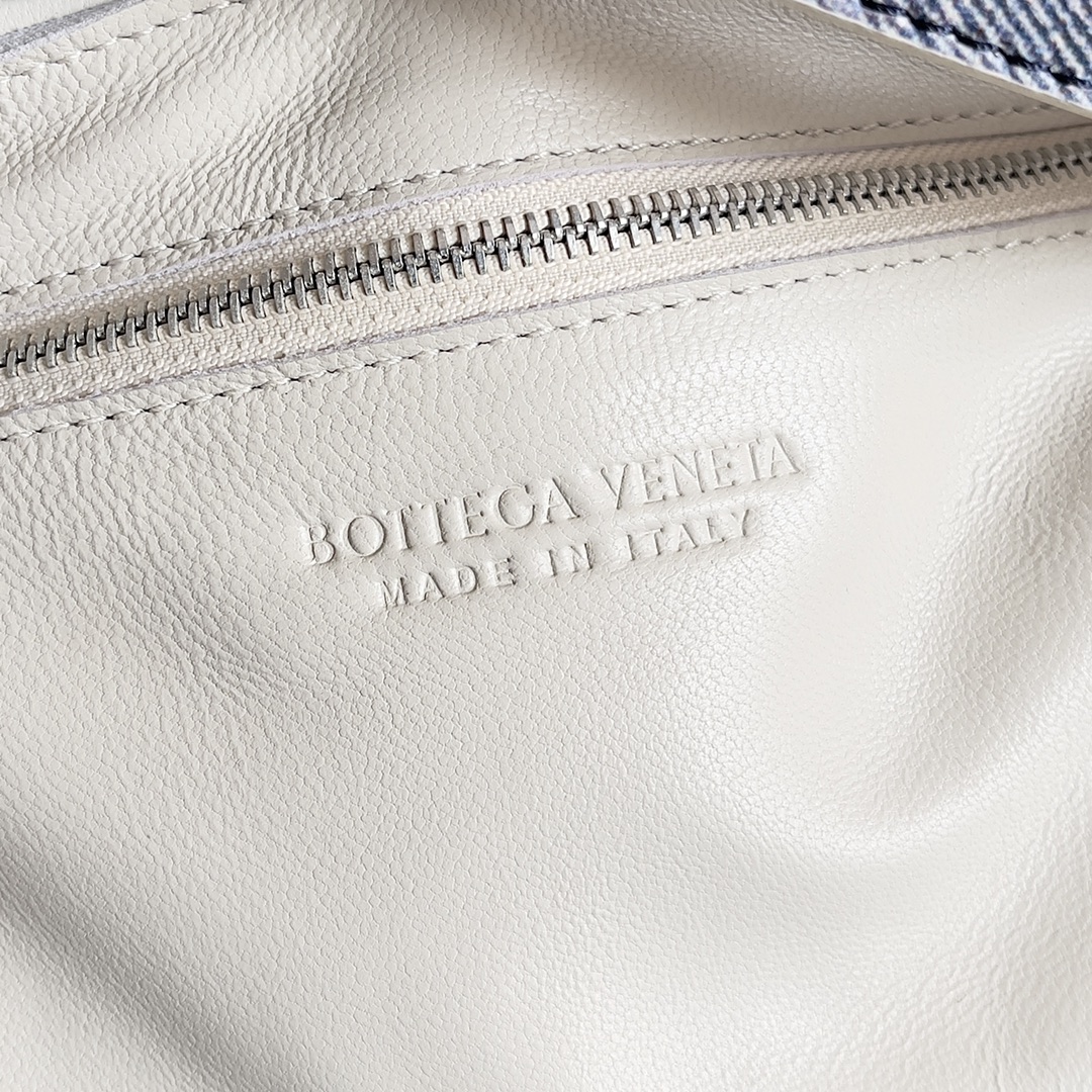 [TOP] Bottega Veneta BV Cassette Bag Sheepskin 23x15x5cm - Denim