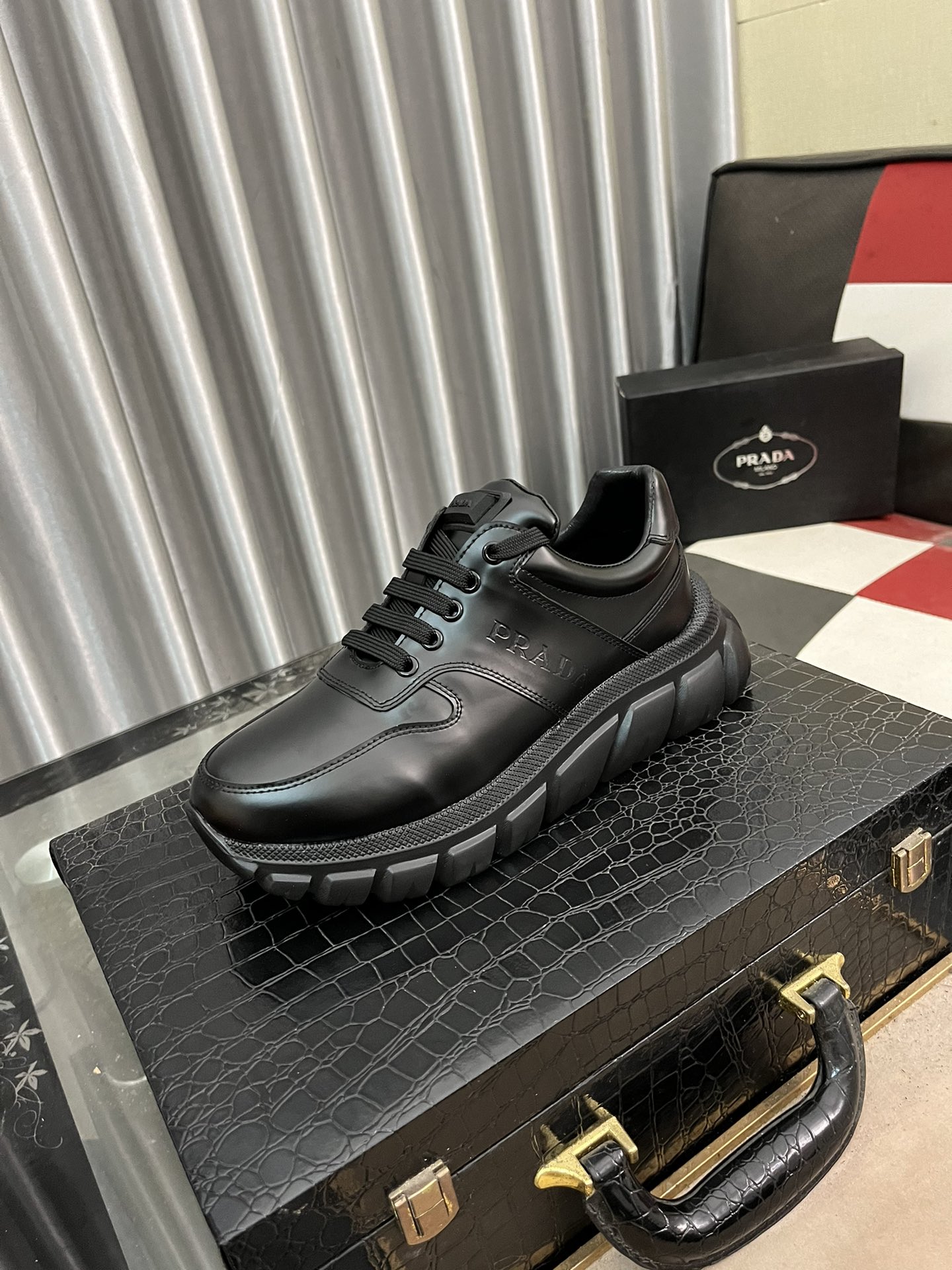 [TOP] PRADA Shoes - Black