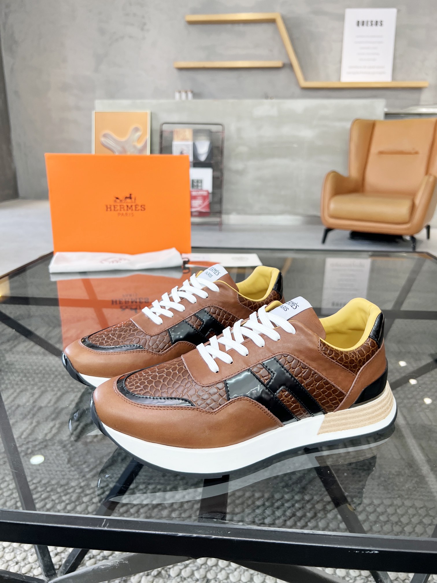 [TOP] HERMES Men's Leather Sports Shoes - 4 Colors