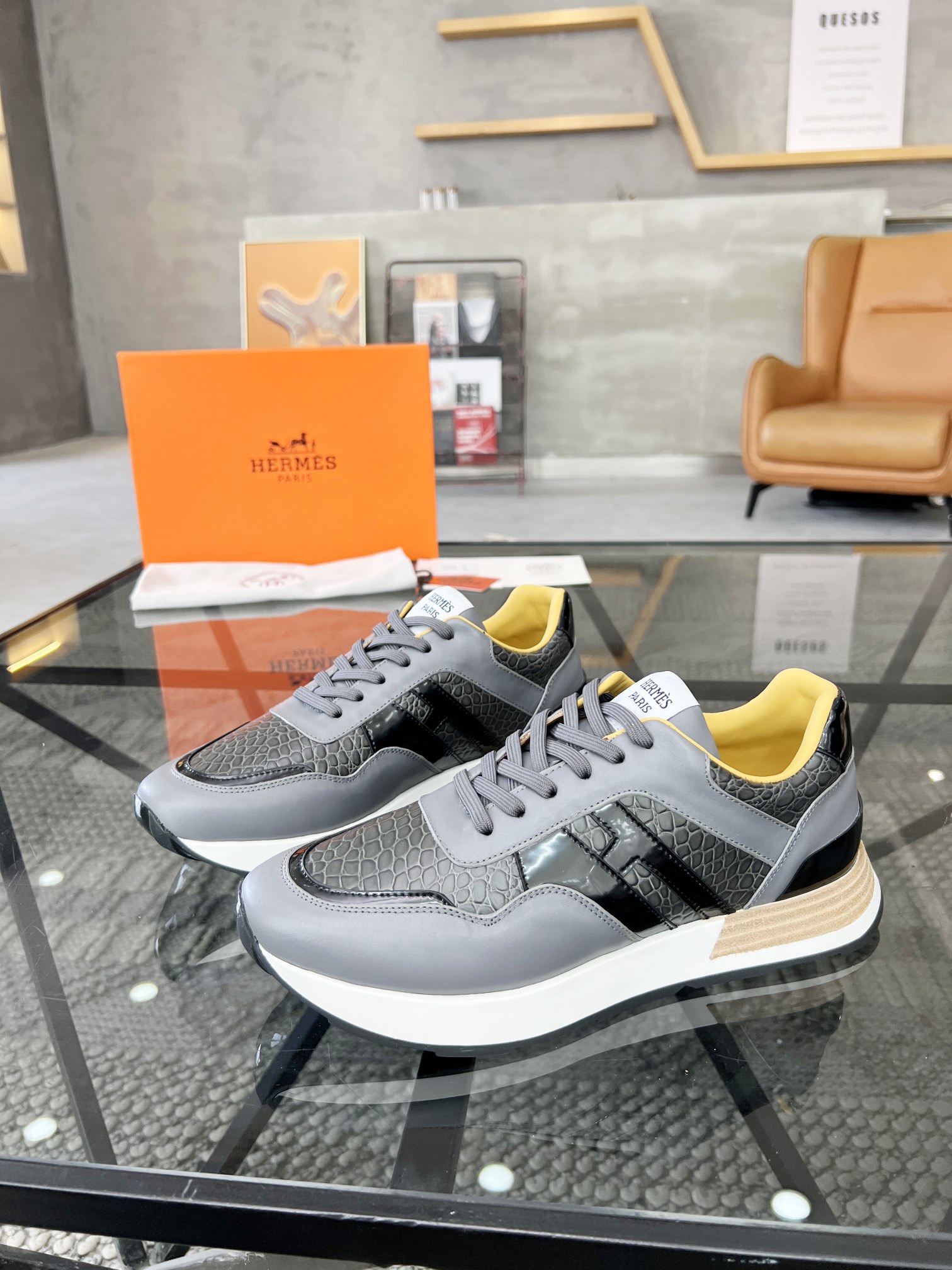 [TOP] HERMES Men's Leather Sports Shoes - 4 Colors