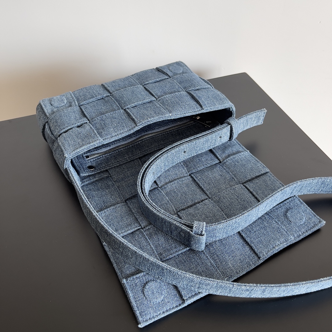 [TOP] Bottega Veneta BV Cassette Bag Denim 23x15x5cm - Blue