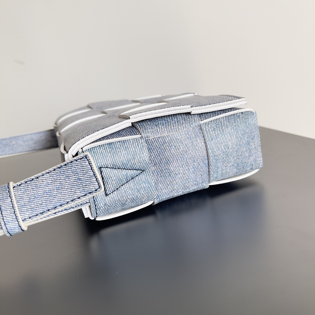 [TOP] Bottega Veneta BV Cassette Bag Sheepskin 23x15x5cm - Denim