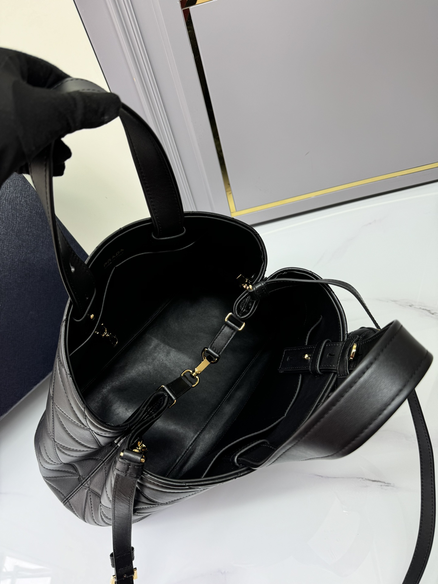 [TOP] PRADA Diamond-Shaped Cowhide Bag 26x17x13.5cm/35x22x15cm/38x25x17.5cm - Black