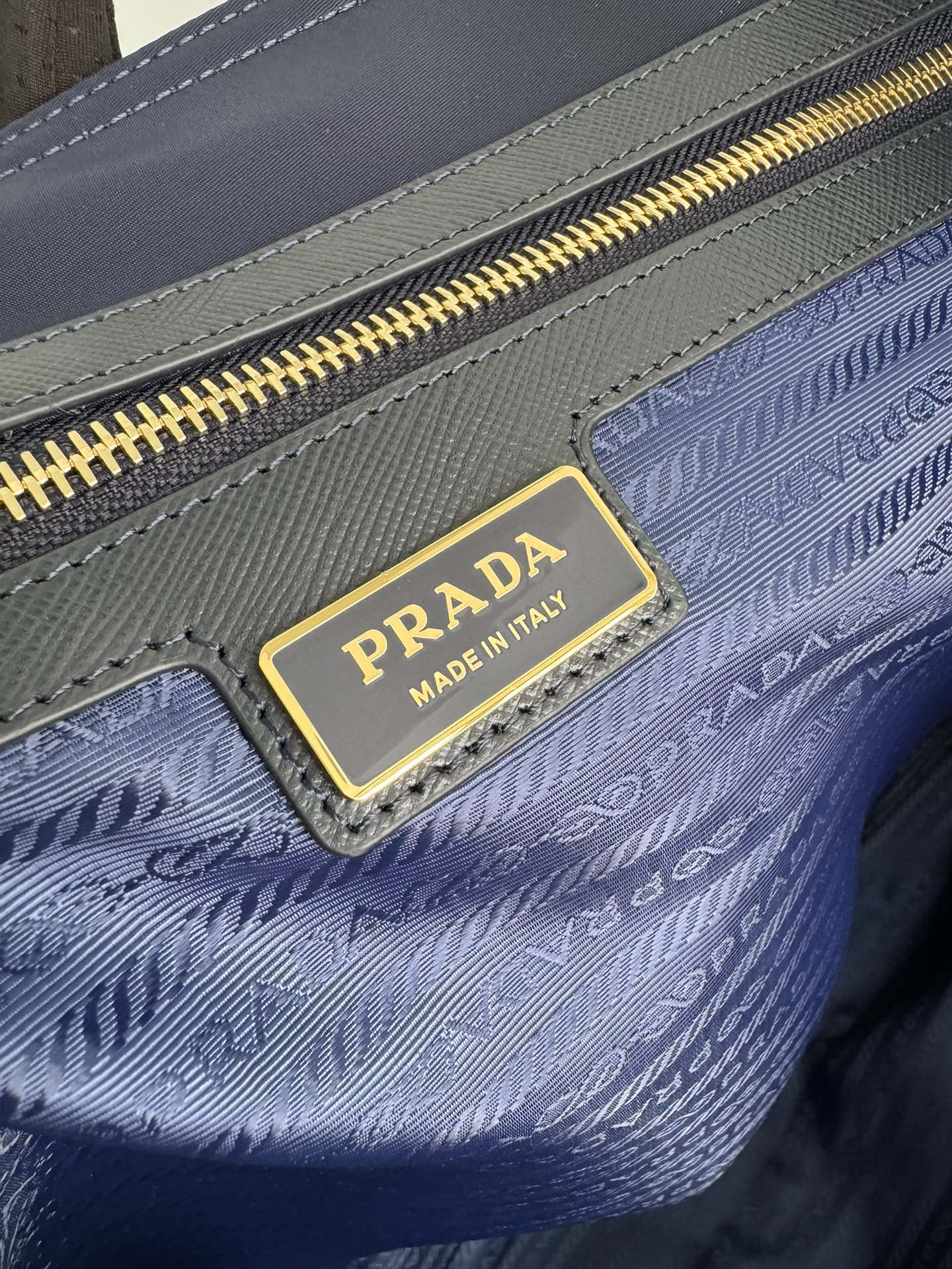 [TOP] PRADA Nylon Tote Bag 43x31x15cm - 2 Colour