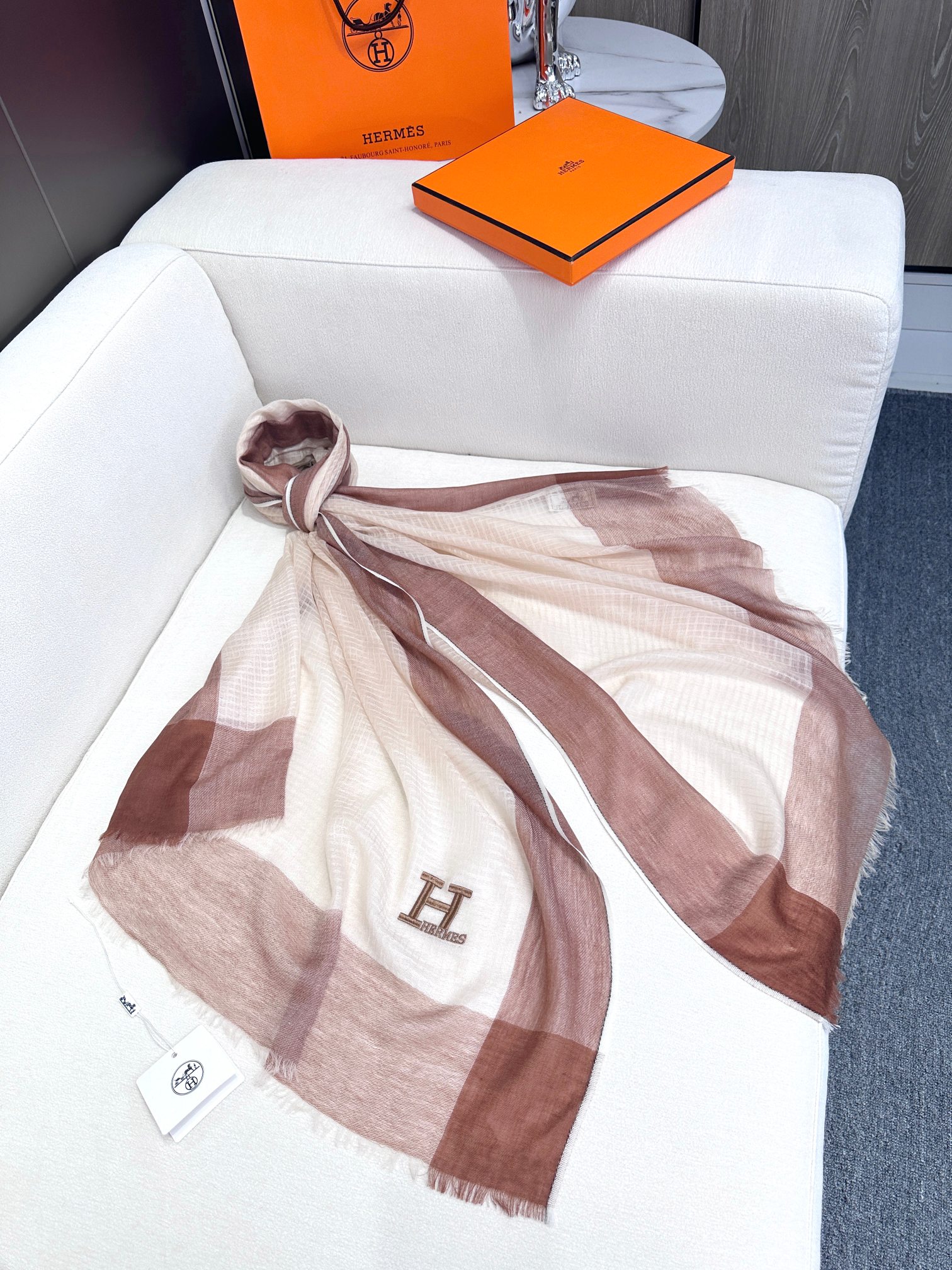 [TOP] HERMES Cashmere Scarf 80 x 200 cm - 3 Colors