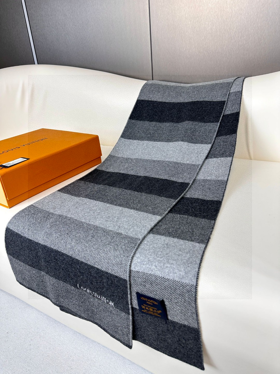 [TOP] Louis Vuitton LV Knitted Cashmere Classic Stripe Woven Scarf 32x180cm - 3 Color