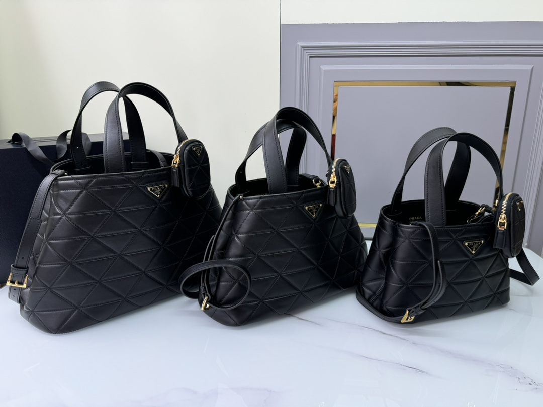 [TOP] PRADA Diamond-Shaped Cowhide Bag 26x17x13.5cm/35x22x15cm/38x25x17.5cm - Black