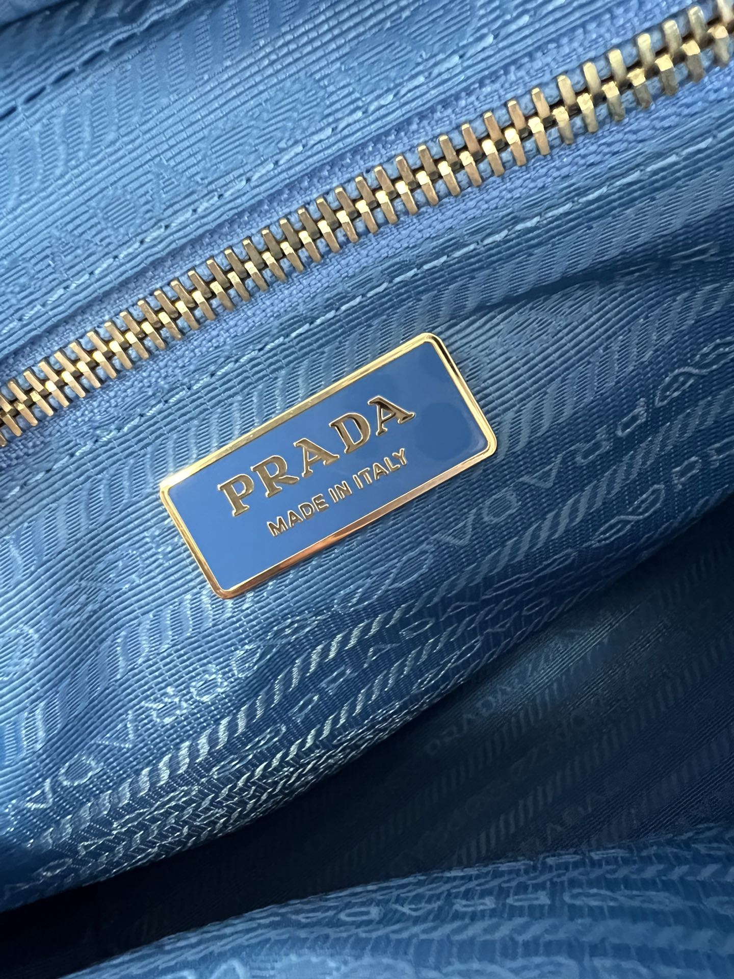 [TOP] PRADA Middle Chain Rhombus Bag 25*24*5CM - Blue