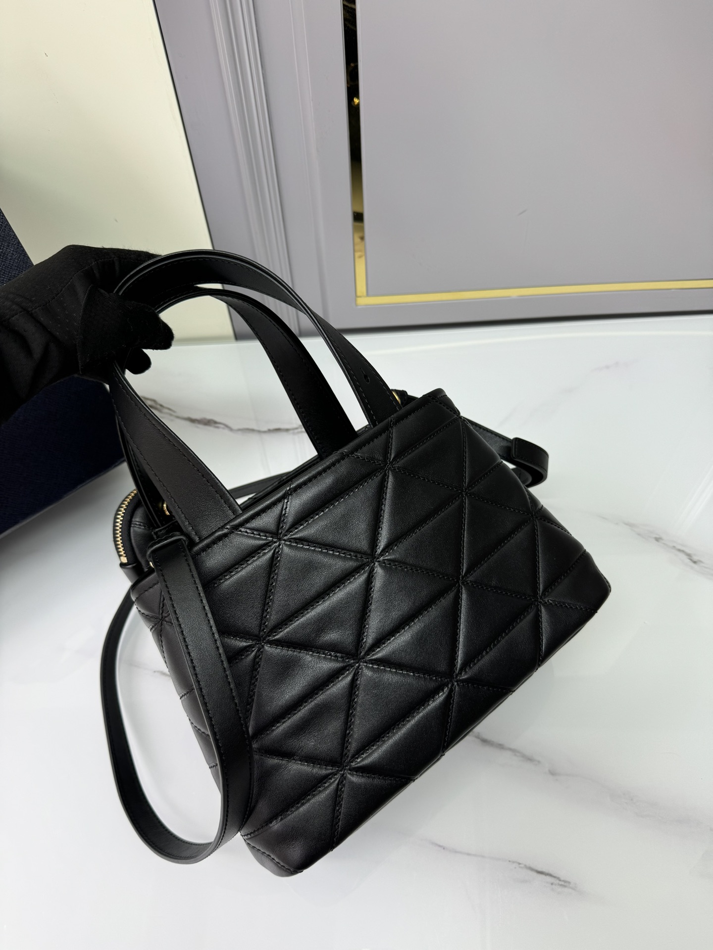 [TOP] PRADA Diamond-Shaped Cowhide Bag 26x17x13.5cm/35x22x15cm/38x25x17.5cm - Black