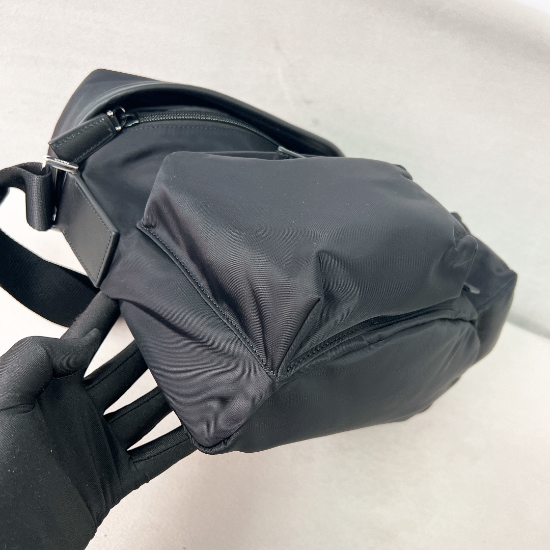 [TOP] PRADA Nylon Shoulder Bag 29x23x15cm - 2 Colour