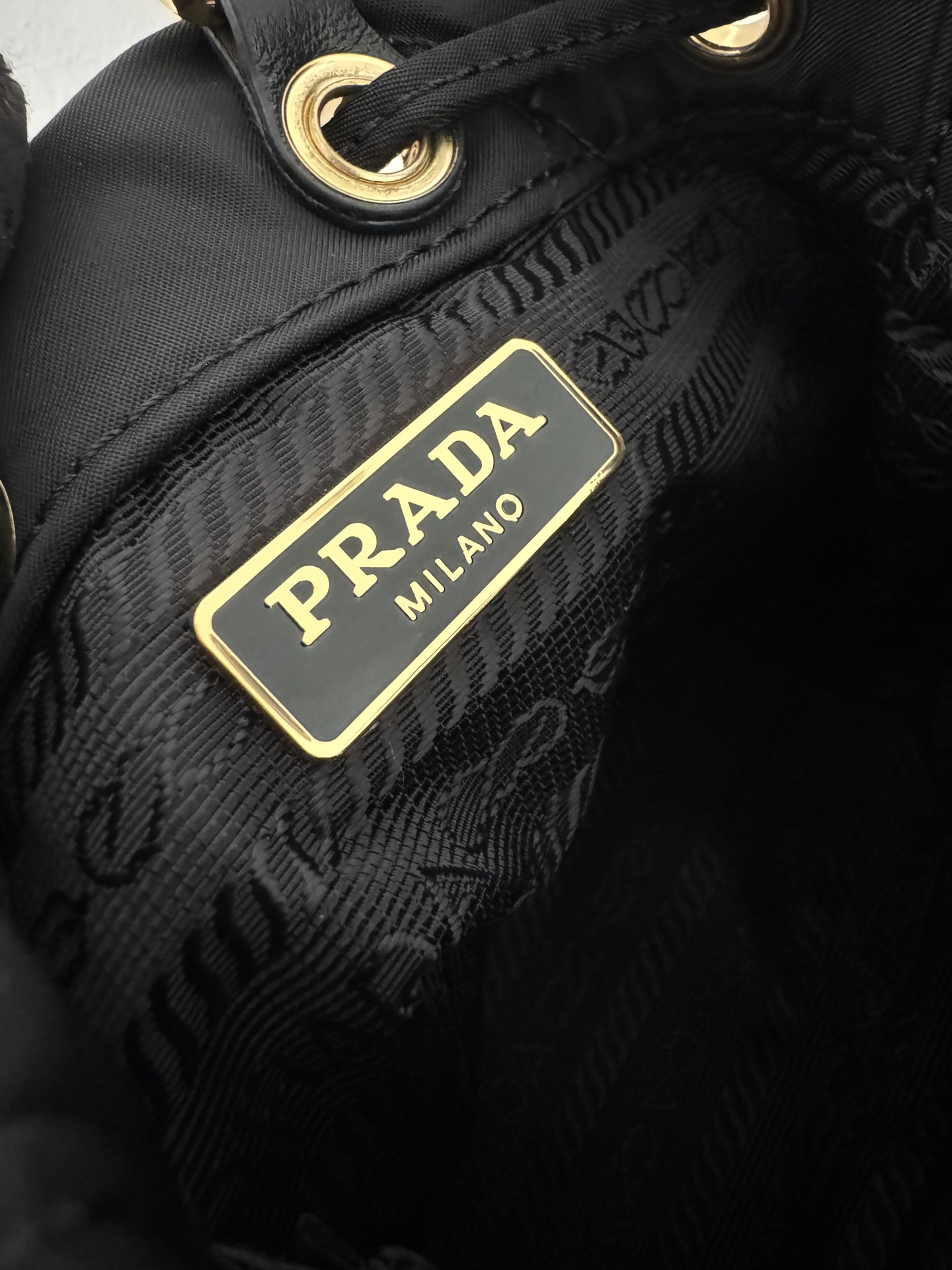 [Top] PRADA Embroidered Checked Bucket Bag 10x12x7cm - Black