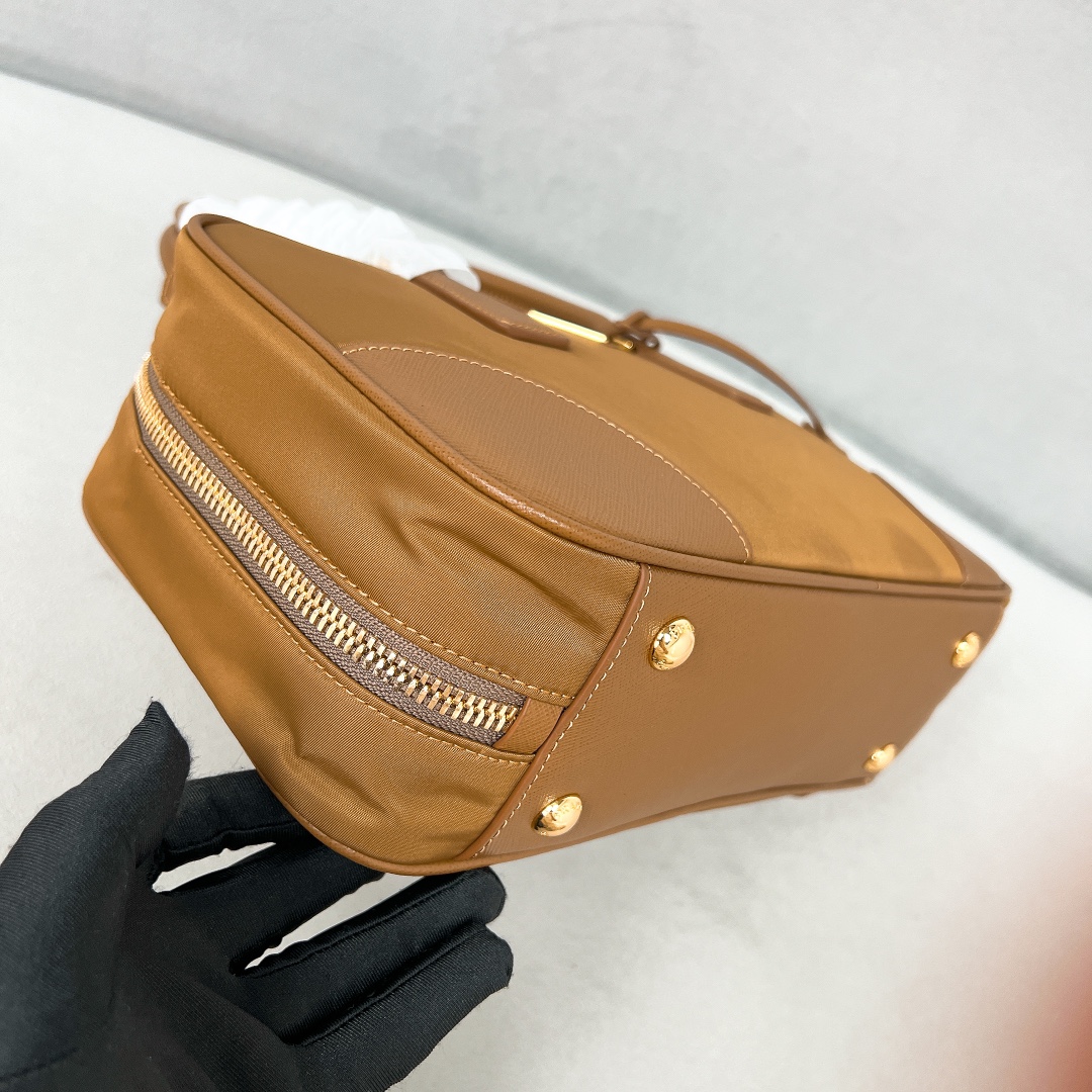 [Top] PRADA Nylon Antique Bag 25x14.5x7.5cm /30x17.5x9cm - 3 Colour