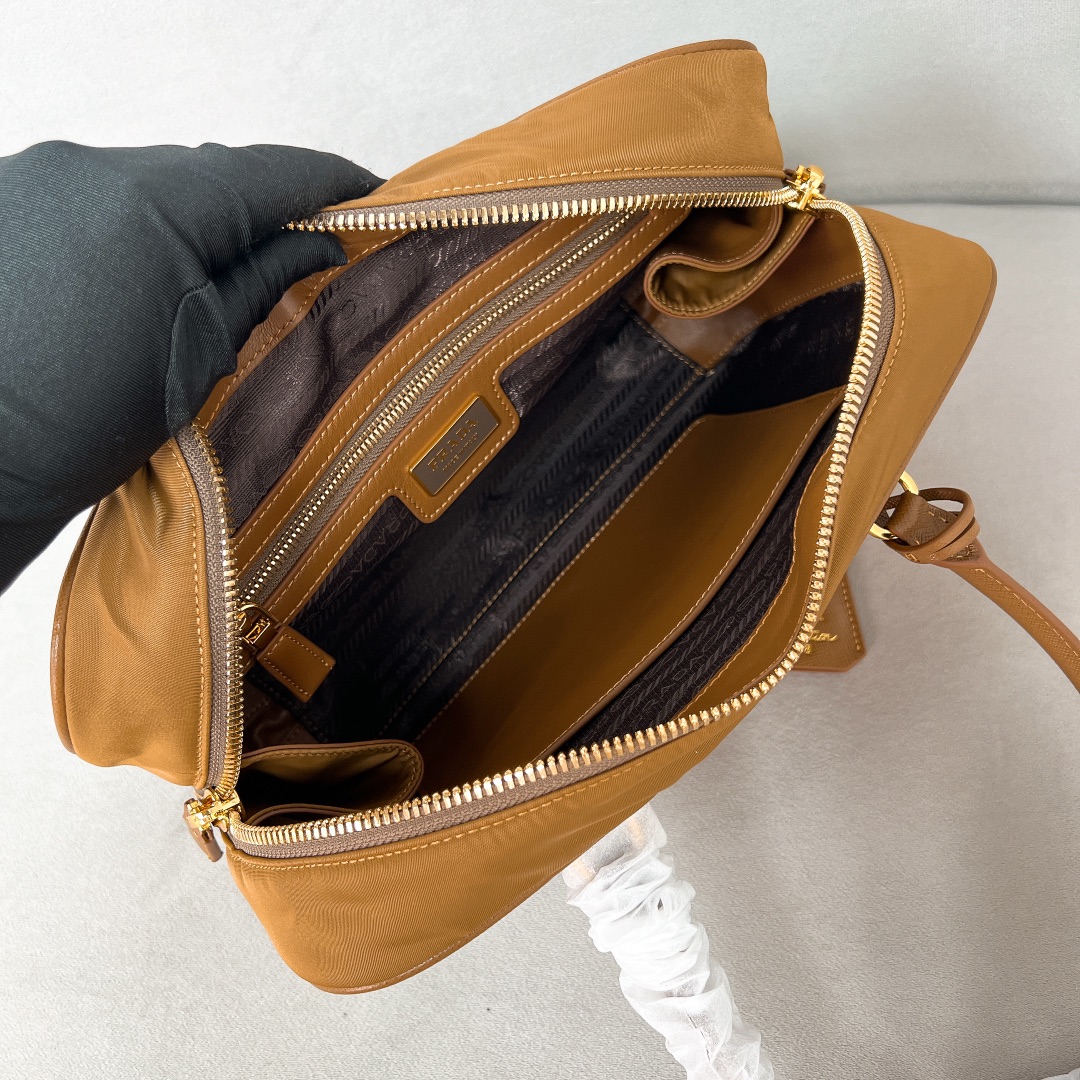 [Top] PRADA Nylon Antique Bag 25x14.5x7.5cm /30x17.5x9cm - 3 Colour