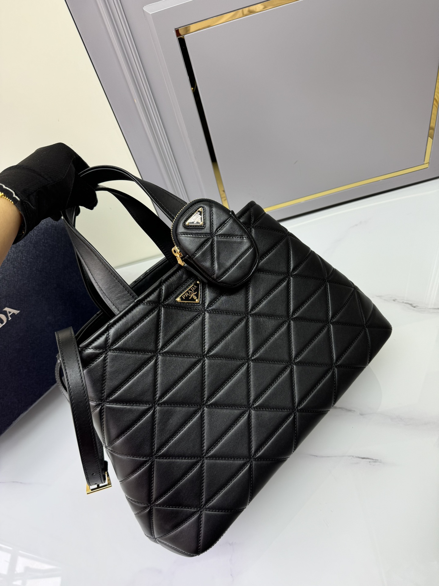 [TOP] PRADA Diamond-Shaped Cowhide Bag 26x17x13.5cm/35x22x15cm/38x25x17.5cm - Black