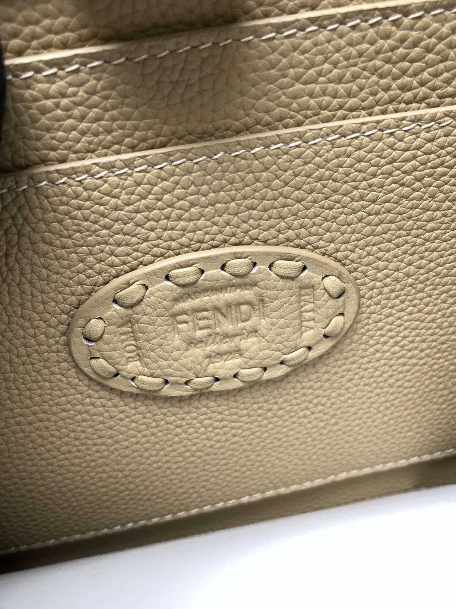 [TOP] FENDI Peekaboo  ISeeU Bag Small 27*21*11cm -Khaki