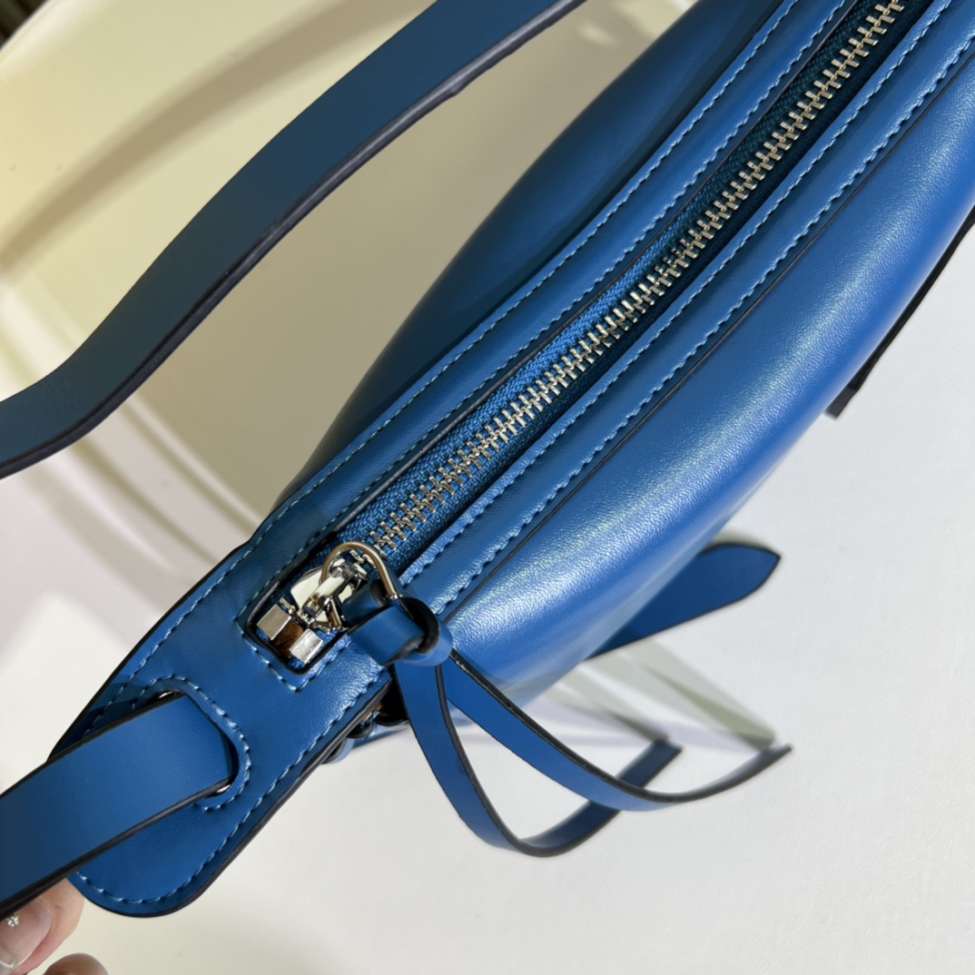 [TOP] FENDI Simply Fendi  Shoulder Bag 34.5/20/4.5cm -Blue