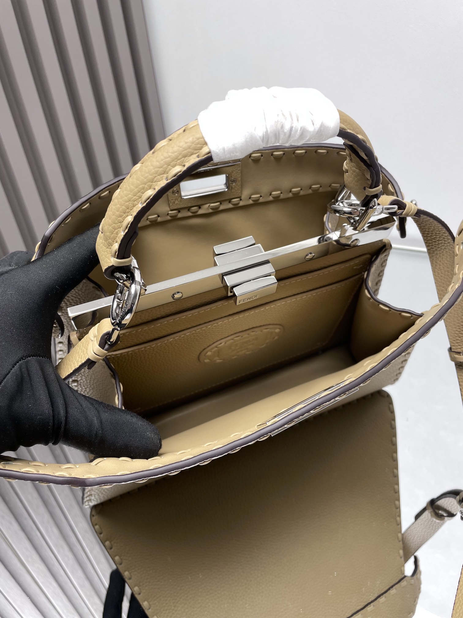 [TOP] FENDI Peekaboo  ISeeU Bag Small 27*21*11cm -Khaki