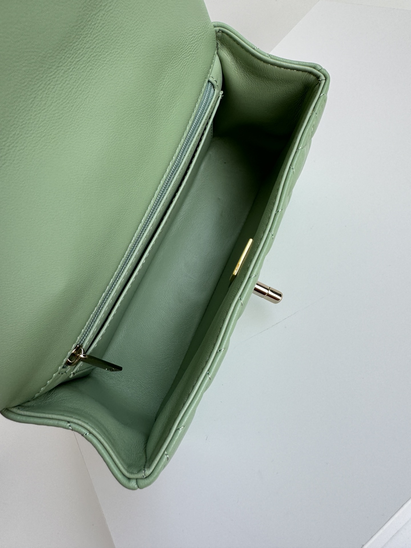 [TOP] CHANEL 21K Mini CF Handle Bag 20x12x6cm - 17 Colors - 711 Luxury