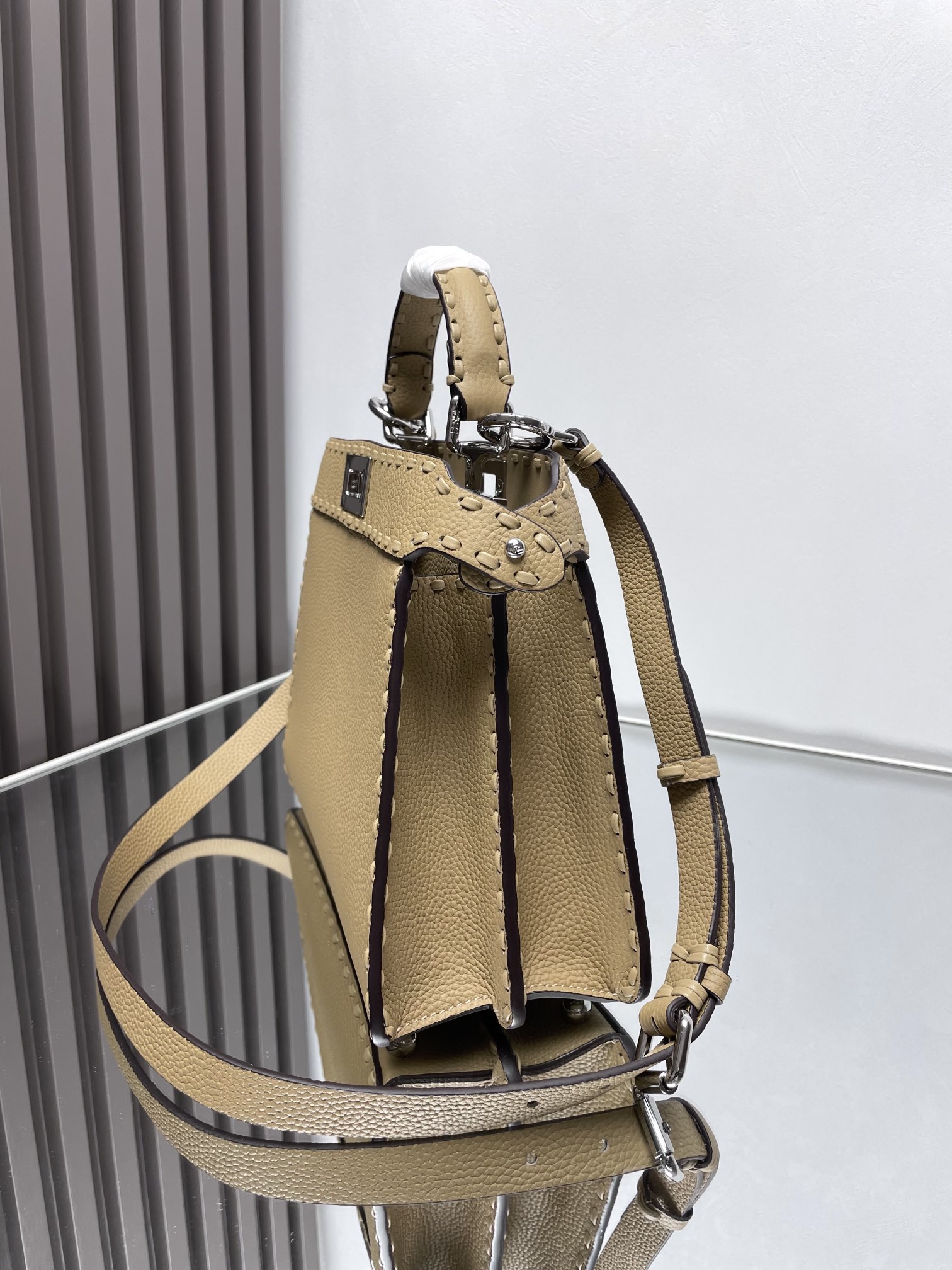 [TOP] FENDI Peekaboo  ISeeU Bag Small 27*21*11cm -Khaki