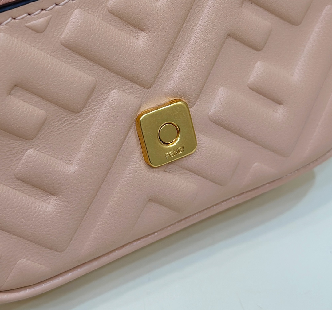 [TOP] FENDI Mini Baguette Bag 11/3/7cm-Pink